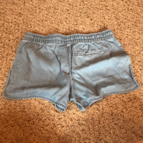 BNWOT Gap Tencil Shorts - Picture 2 of 3